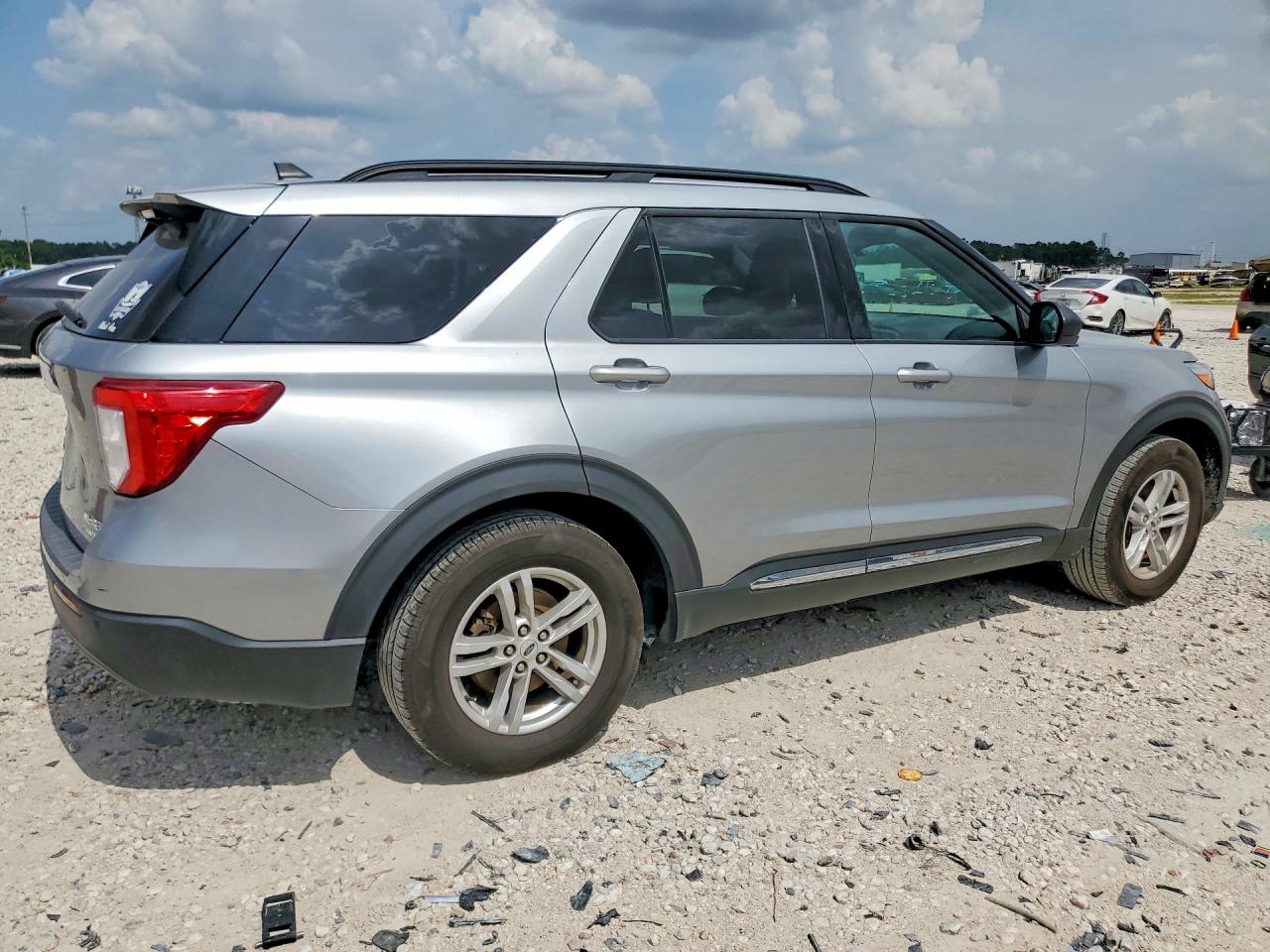 2023 FORD EXPLORER XLT photo 7