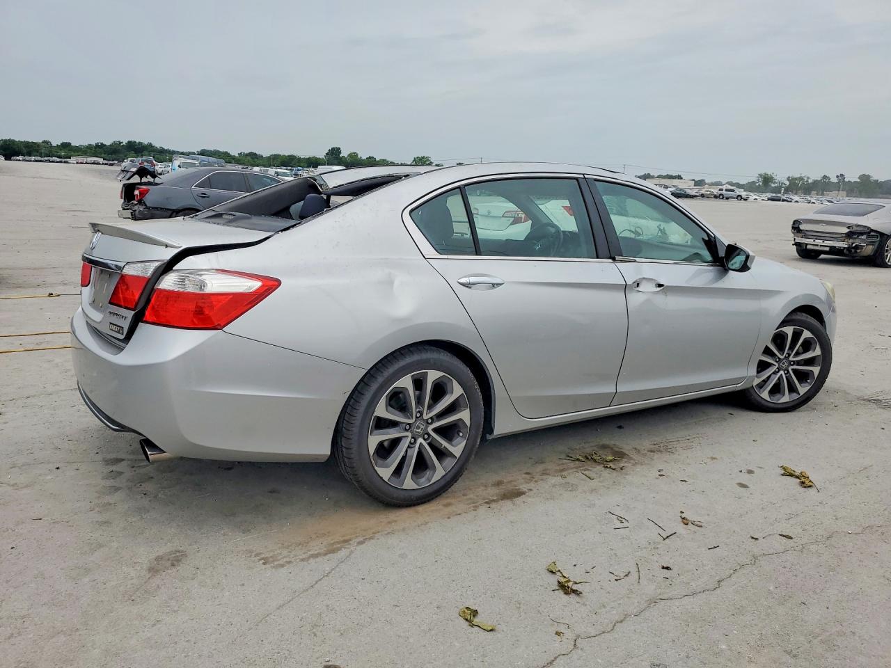 2015 HONDA ACCORD SPORT photo 5