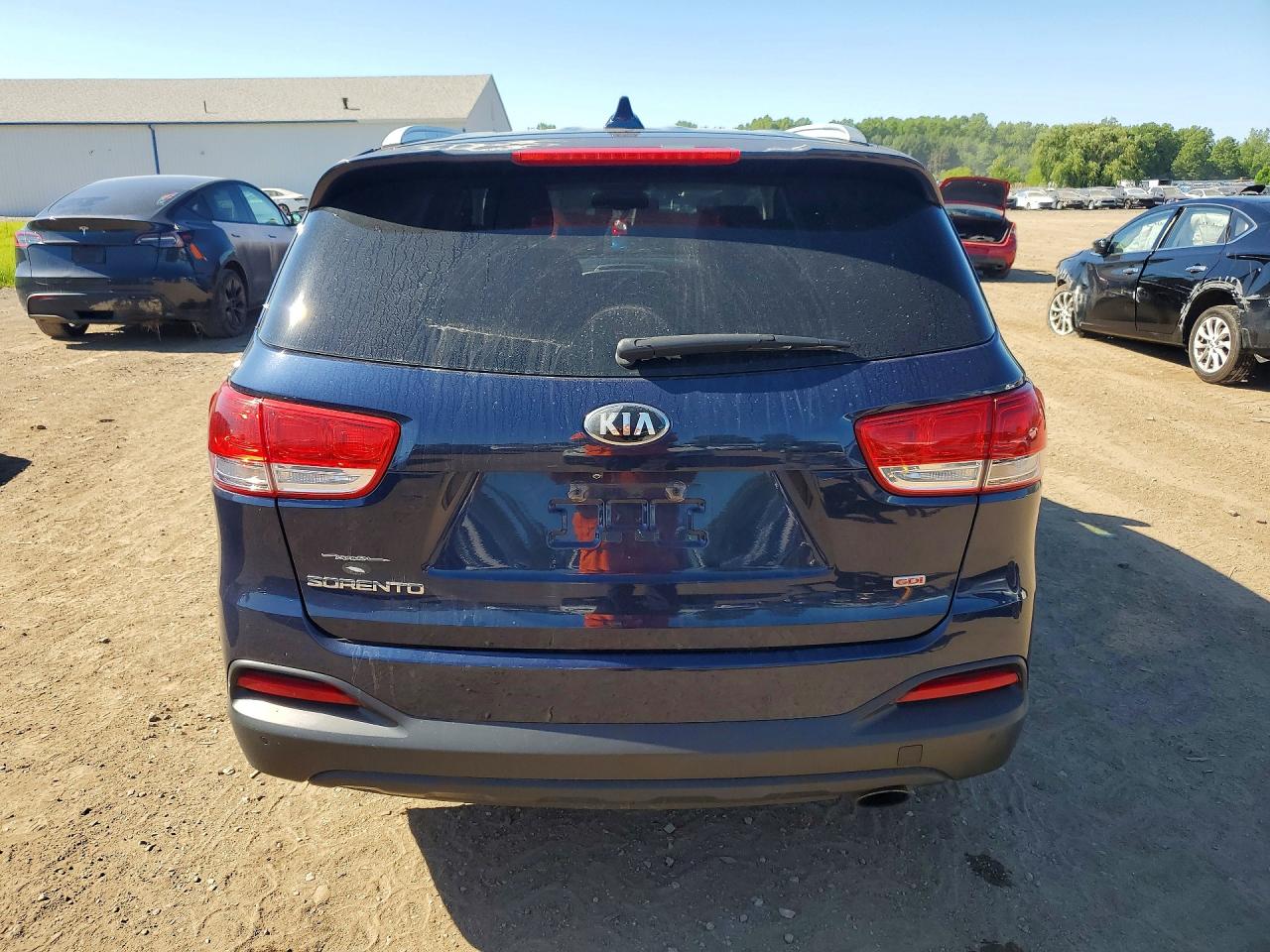 2016 KIA SORENTO LX photo 16