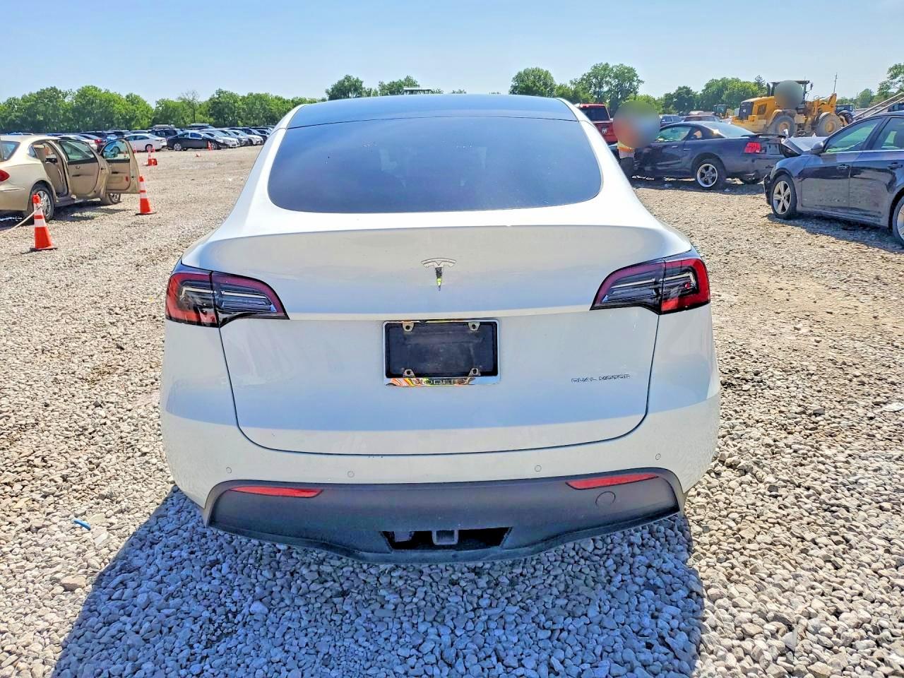 2021 TESLA MODEL Y photo 11