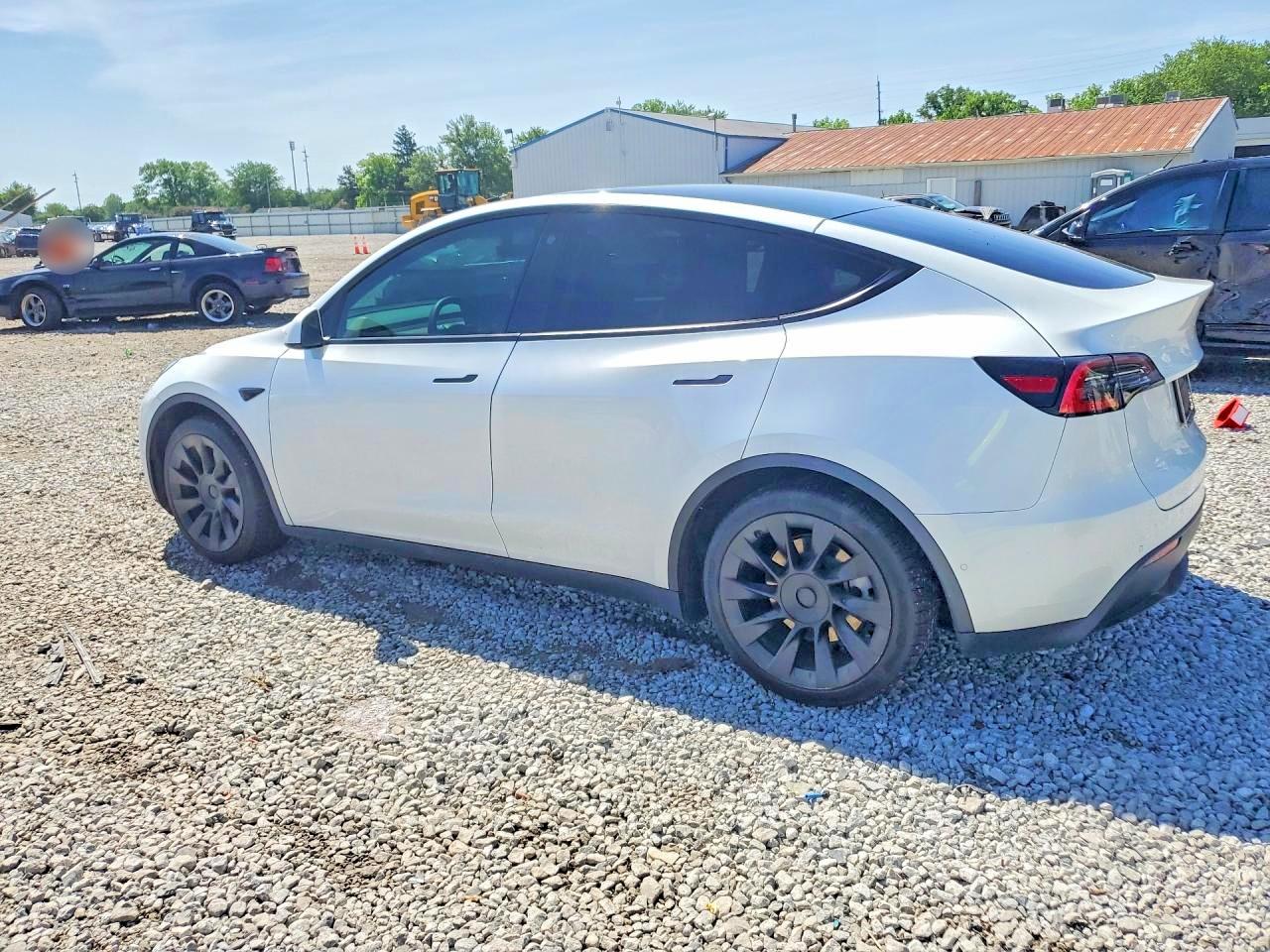 2021 TESLA MODEL Y photo 3