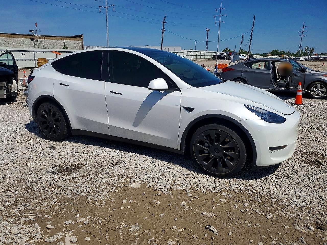 2021 TESLA MODEL Y photo 7