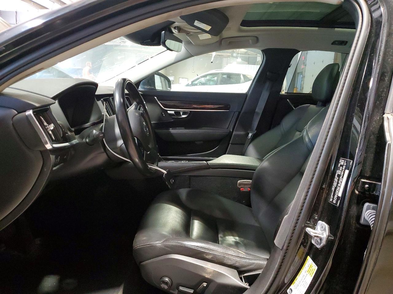 2018 VOLVO S90 T5 MOMENTUM photo 7