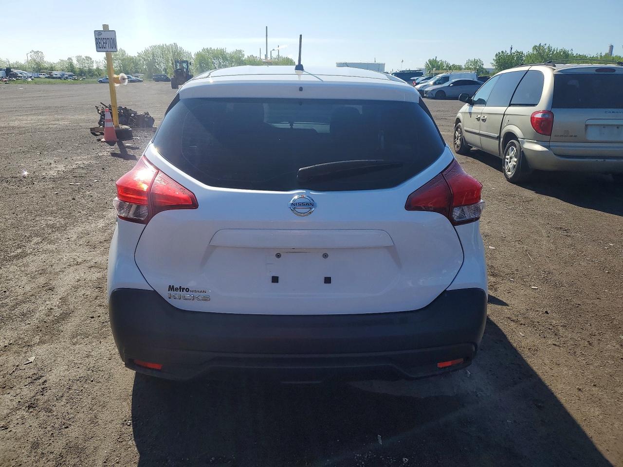 2019 NISSAN KICKS S photo 16