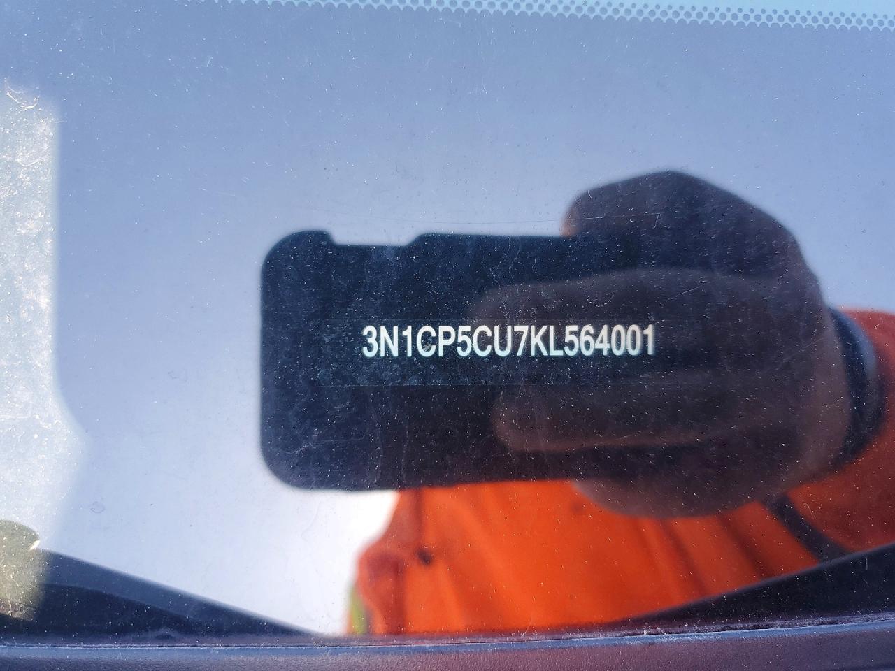 2019 NISSAN KICKS S photo 34