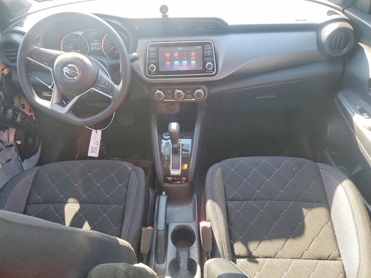 2019 NISSAN KICKS S photo 22