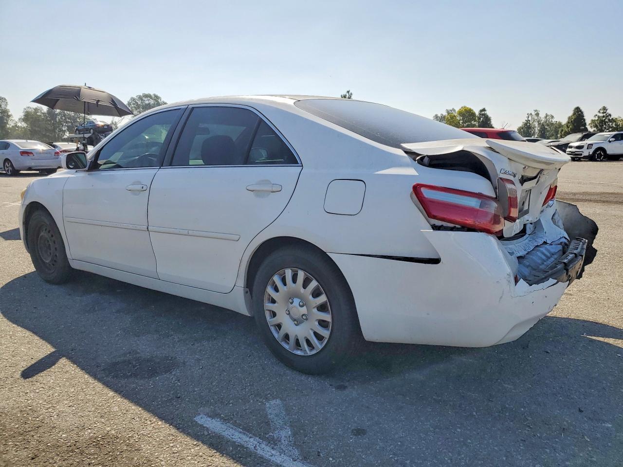 2007 TOYOTA CAMRY LE photo 2