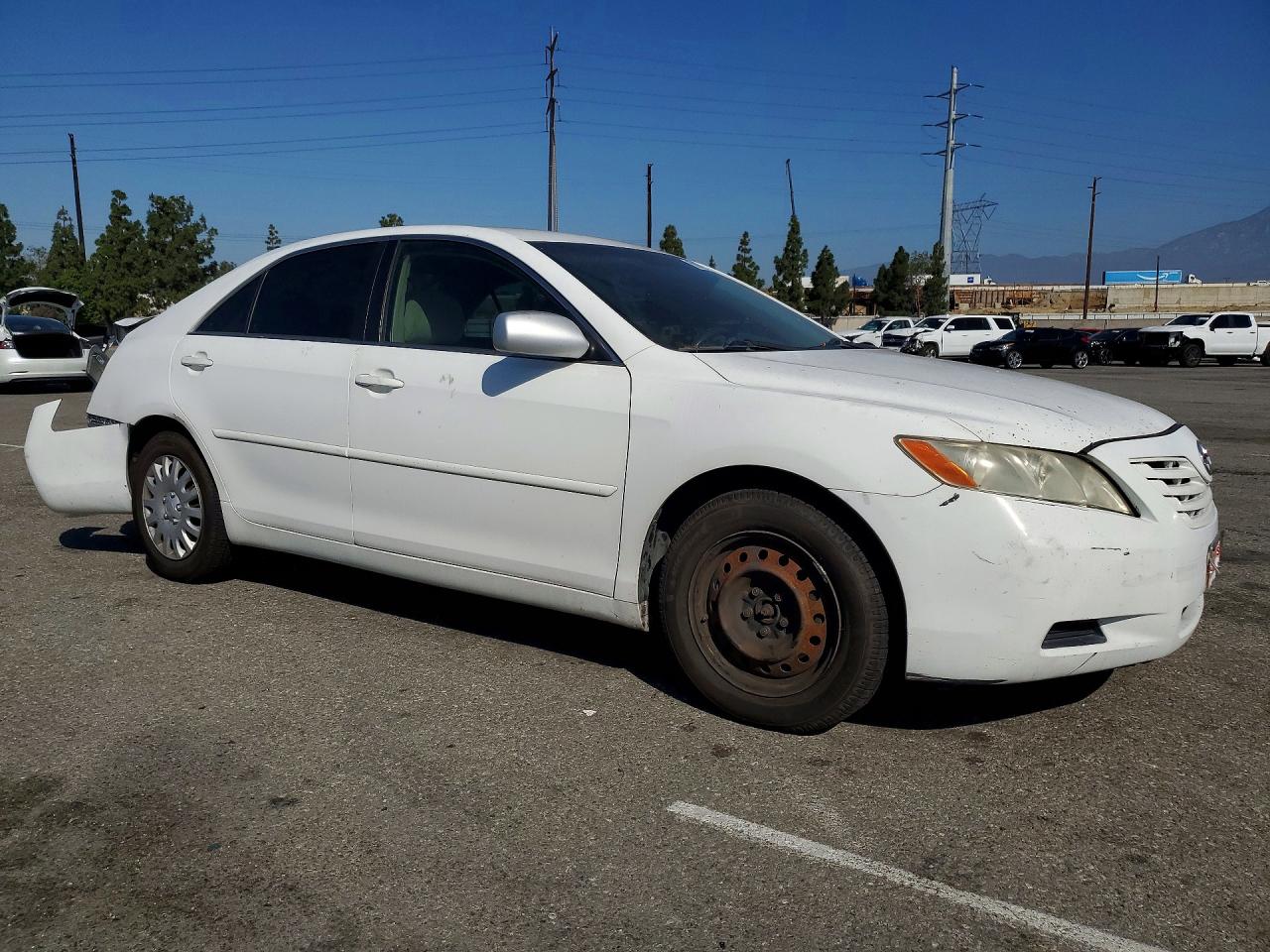 2007 TOYOTA CAMRY LE photo 4