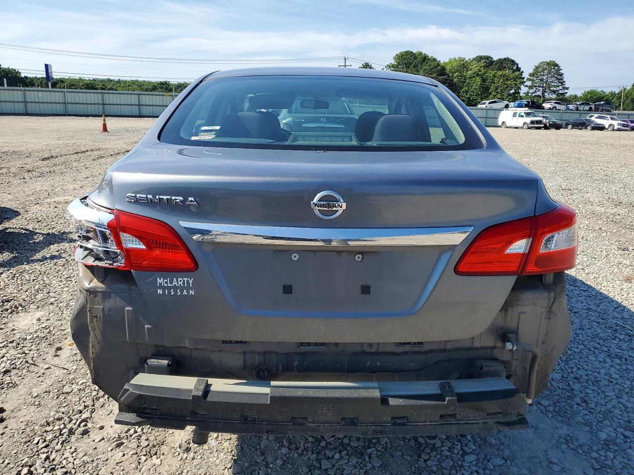 2017 NISSAN SENTRA S photo 6