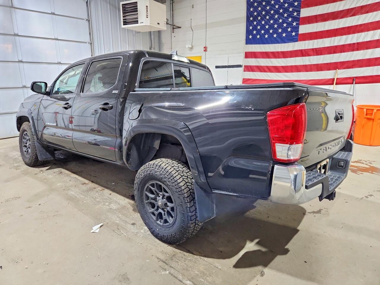 2017 TOYOTA TACOMA SR5 V6 photo 3