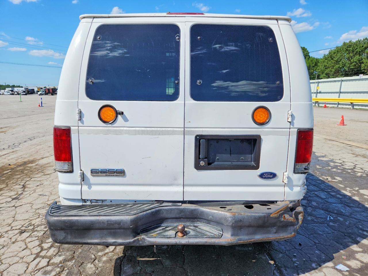 2007 FORD E250 DELIVERY VAN photo 19