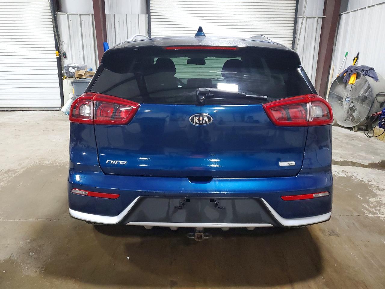 2017 KIA NIRO LX photo 16