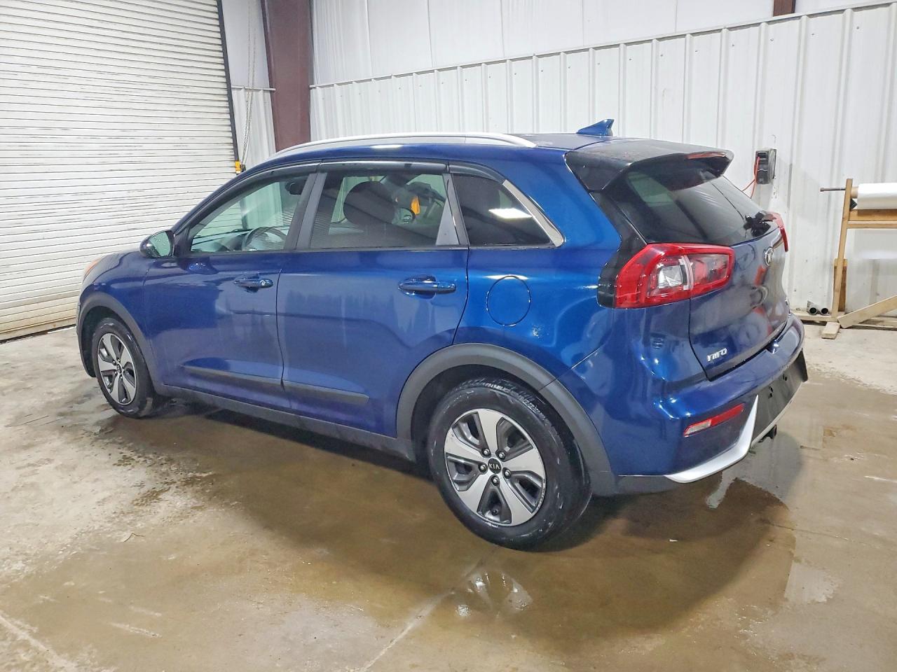 2017 KIA NIRO LX photo 4