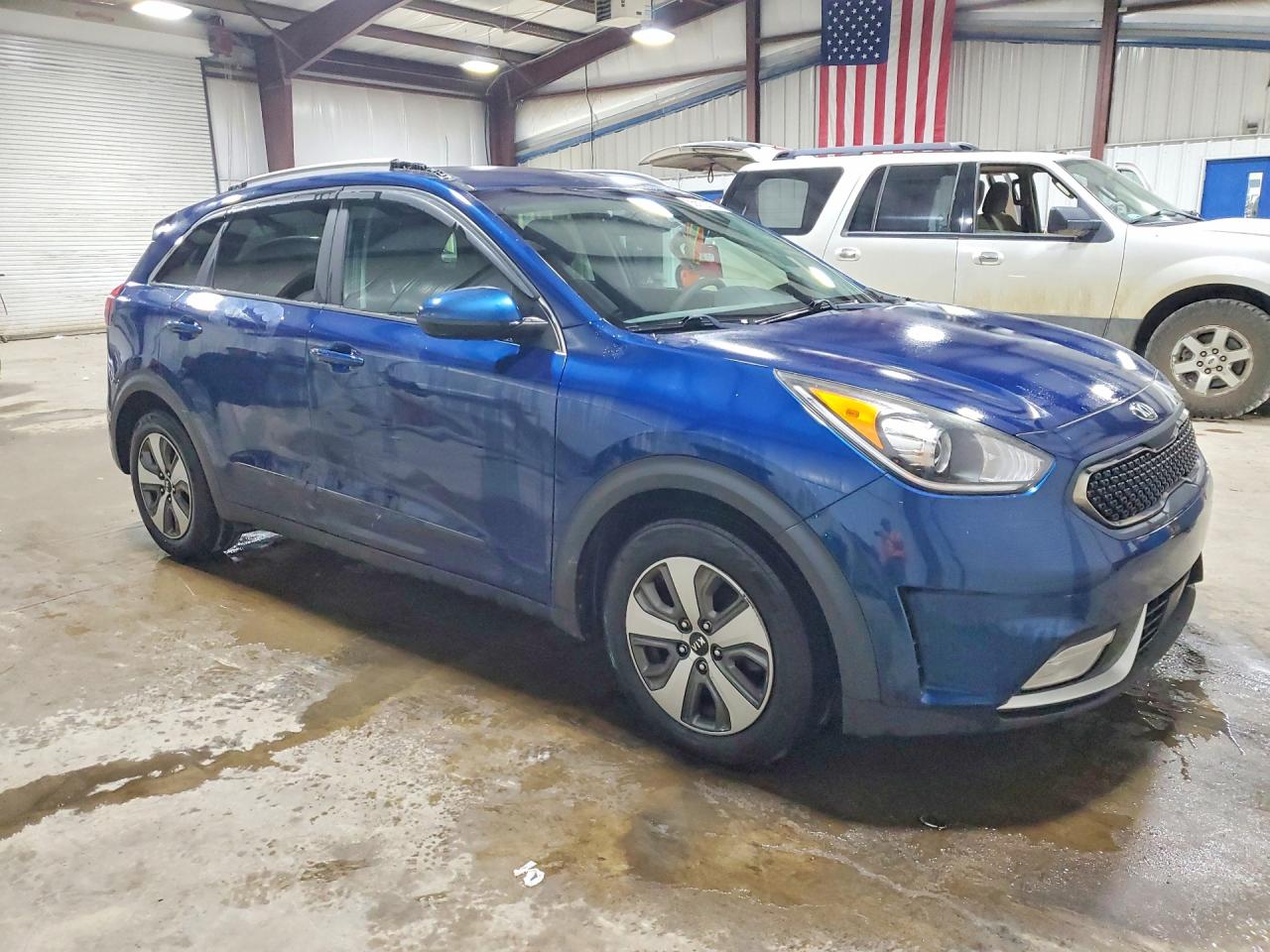 2017 KIA NIRO LX photo 10