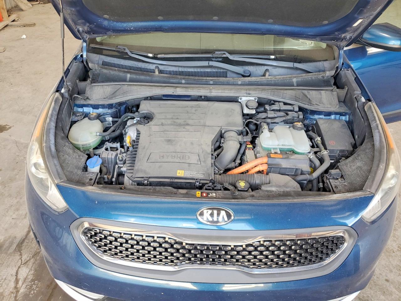 2017 KIA NIRO LX photo 34