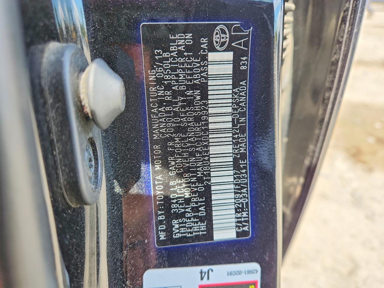2013 TOYOTA COROLLA S photo 12