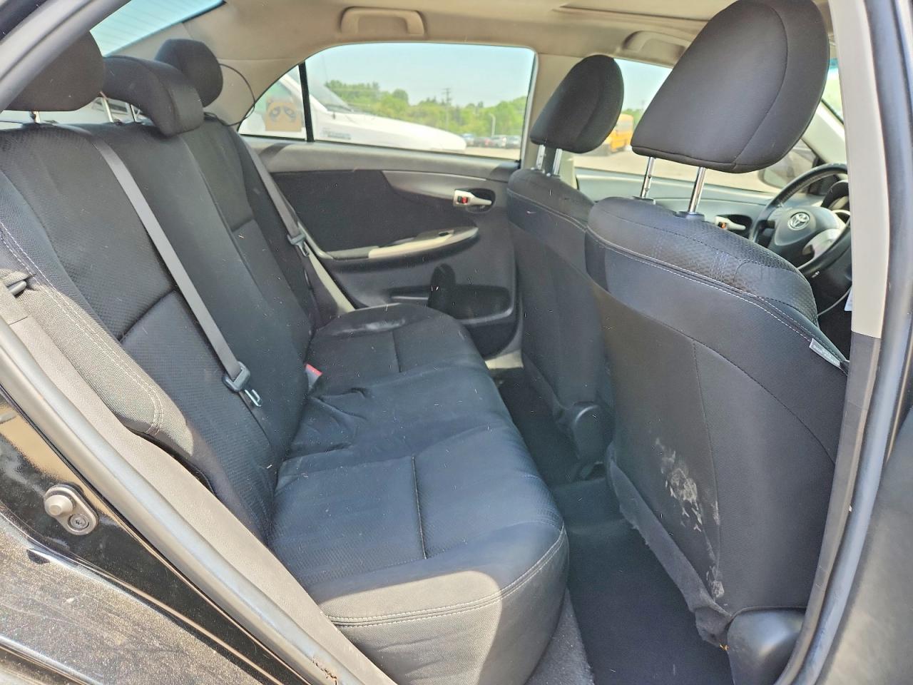 2013 TOYOTA COROLLA S photo 10