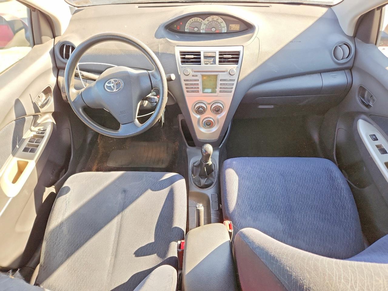 2007 TOYOTA YARIS BASE photo 22