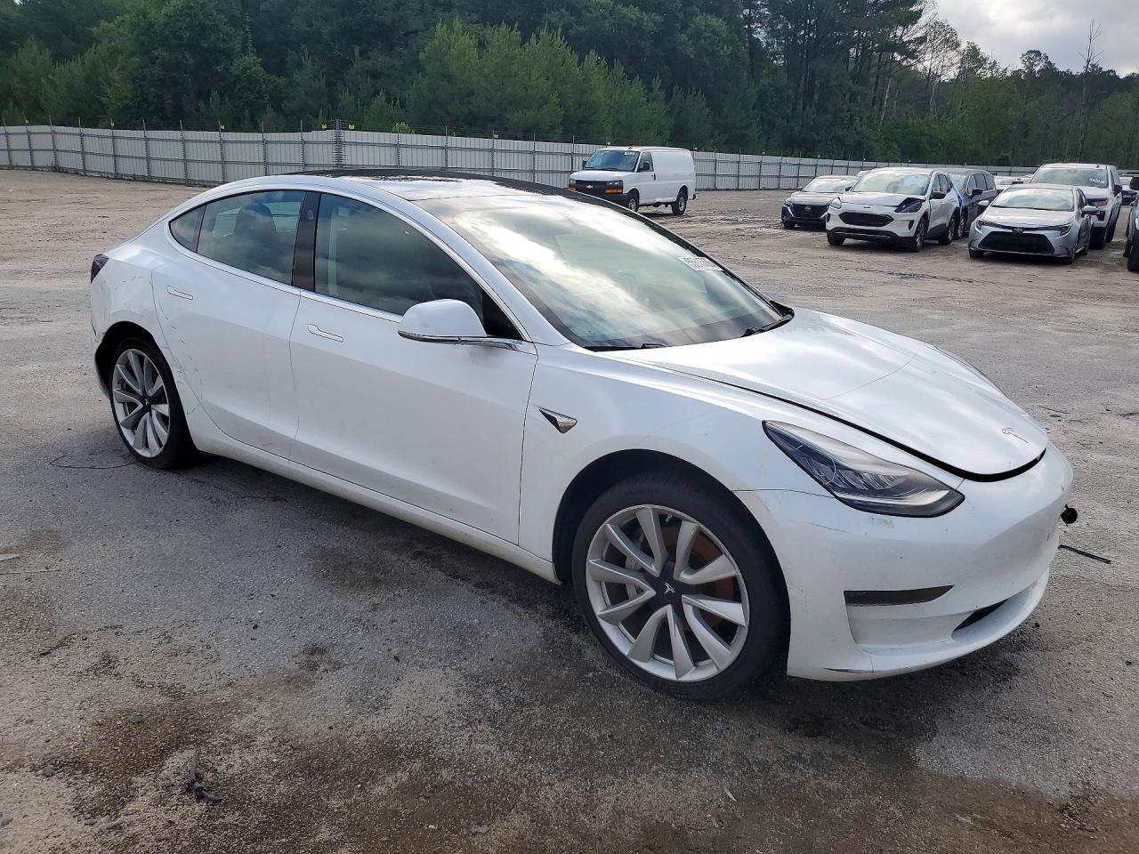 2019 TESLA MODEL 3 photo 4