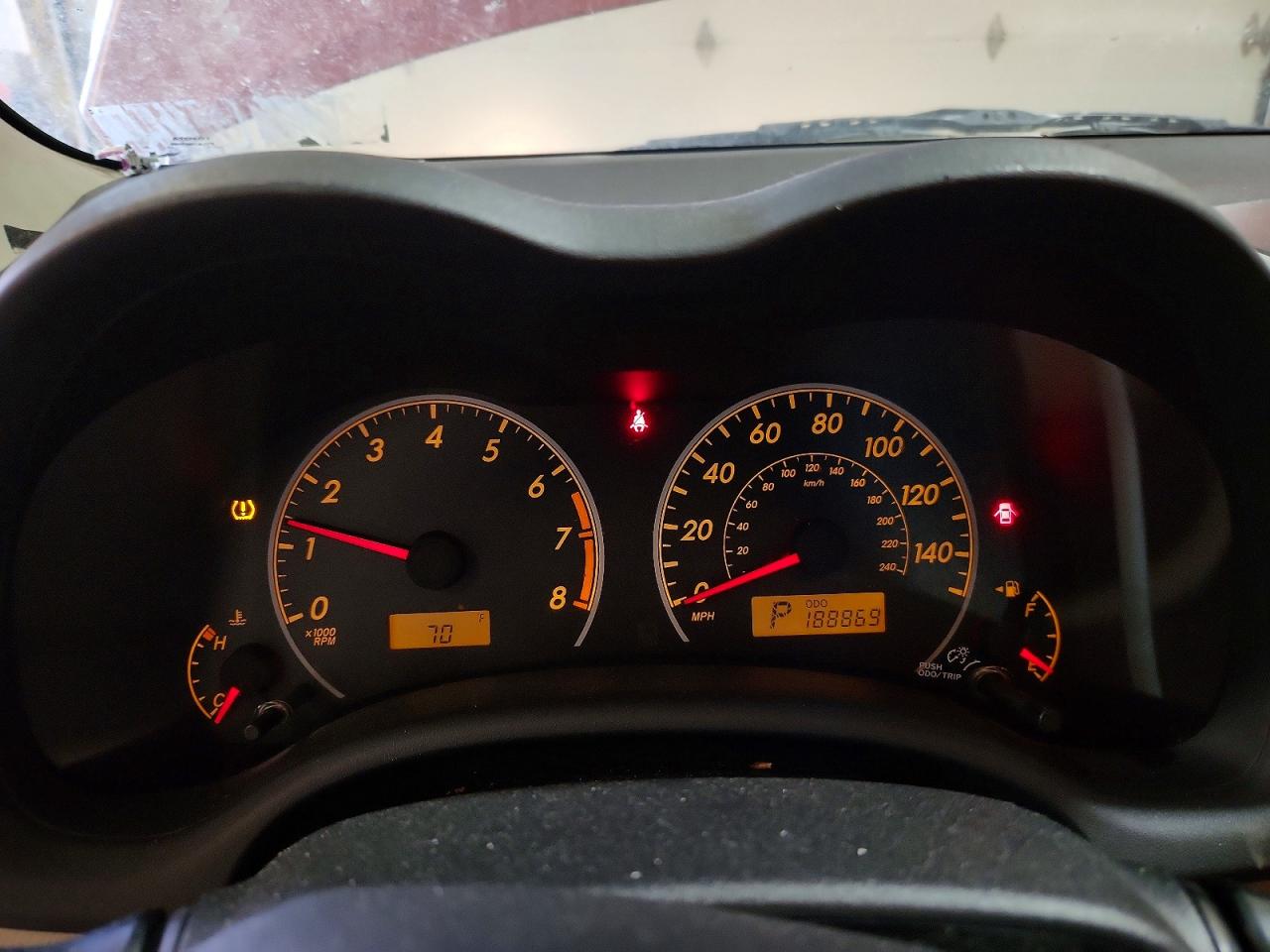 2011 TOYOTA COROLLA LE photo 25