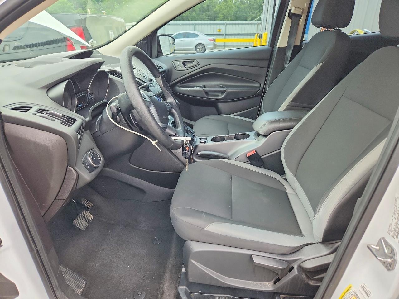 2015 FORD ESCAPE photo 19