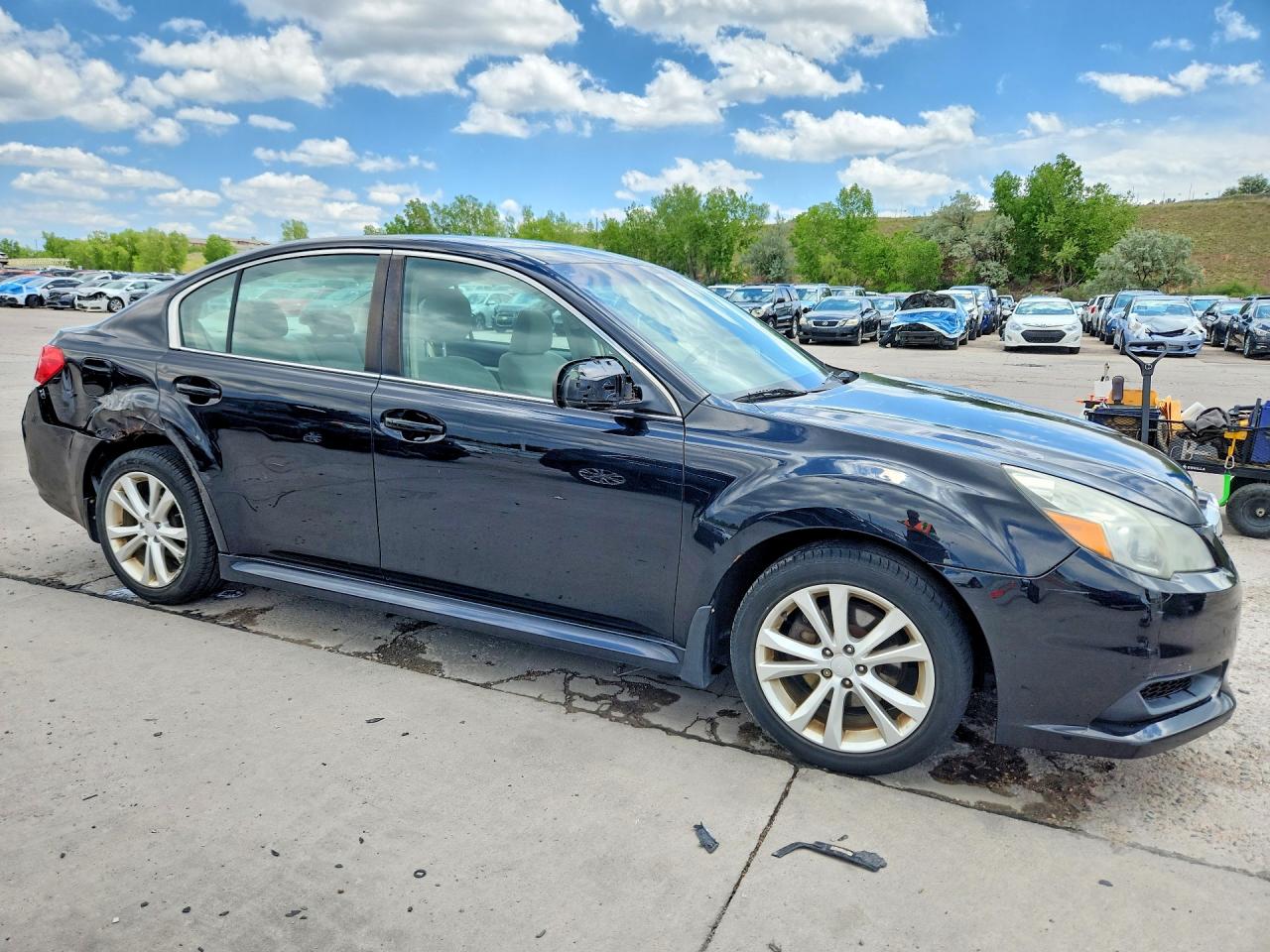 2013 SUBARU LEGACY 2.5I PREMIUM photo 7