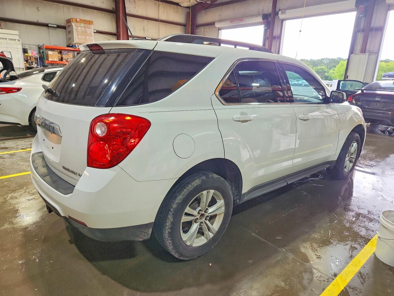2015 CHEVROLET EQUINOX LT photo 5
