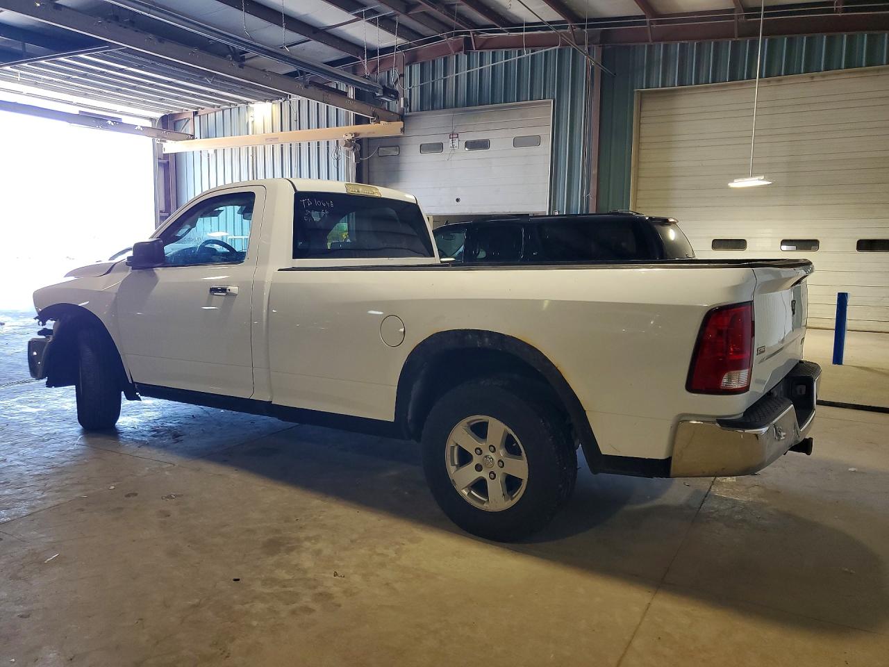 2013 RAM 1500 SLT photo 3