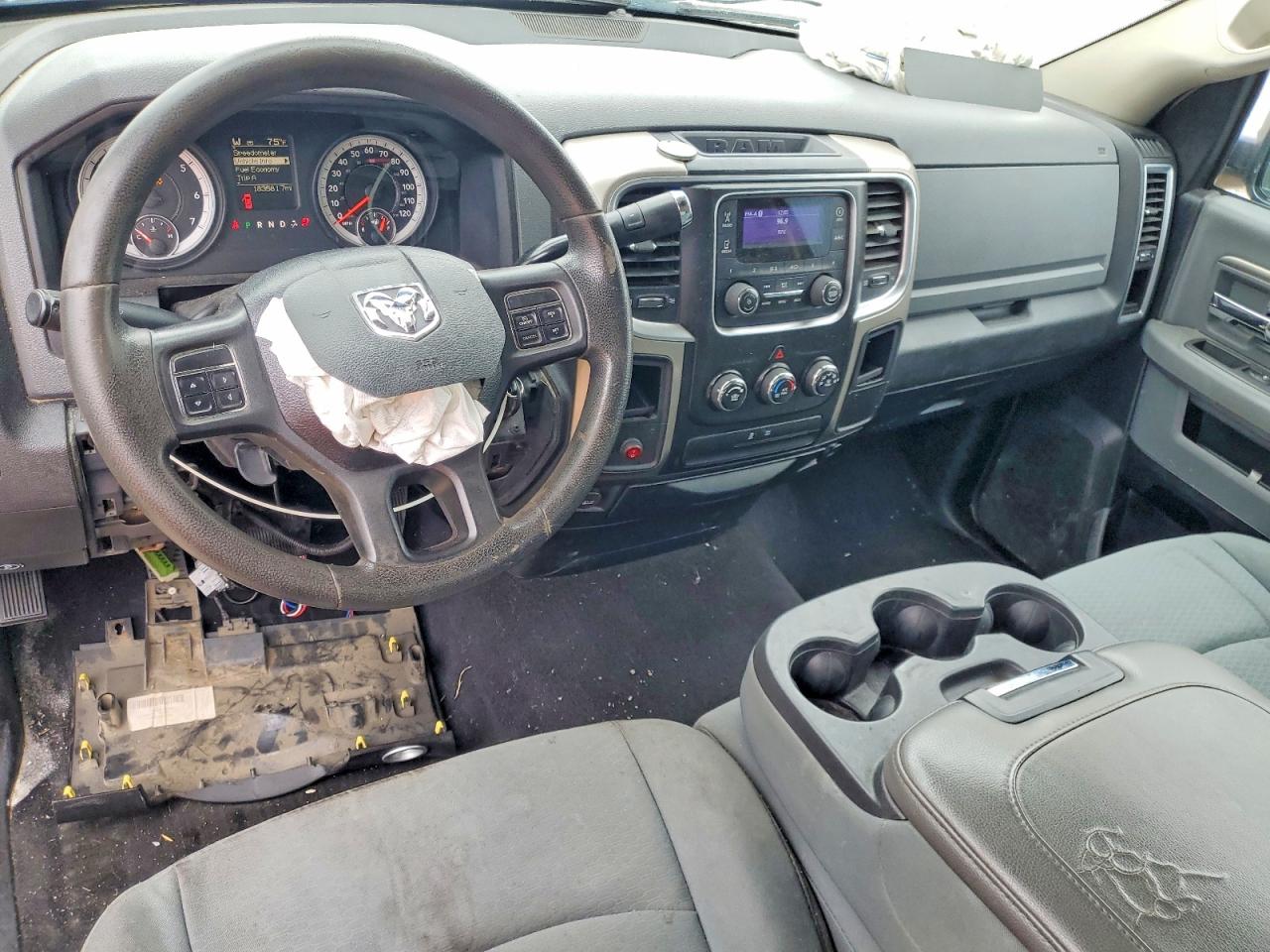 2013 RAM 1500 SLT photo 15