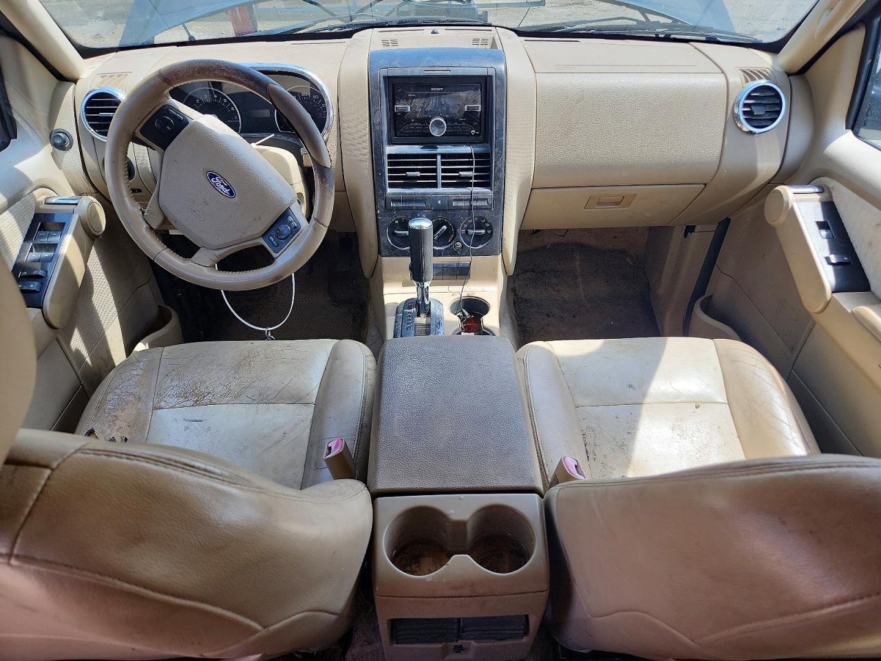 2010 FORD EXPLORER XLT photo 22
