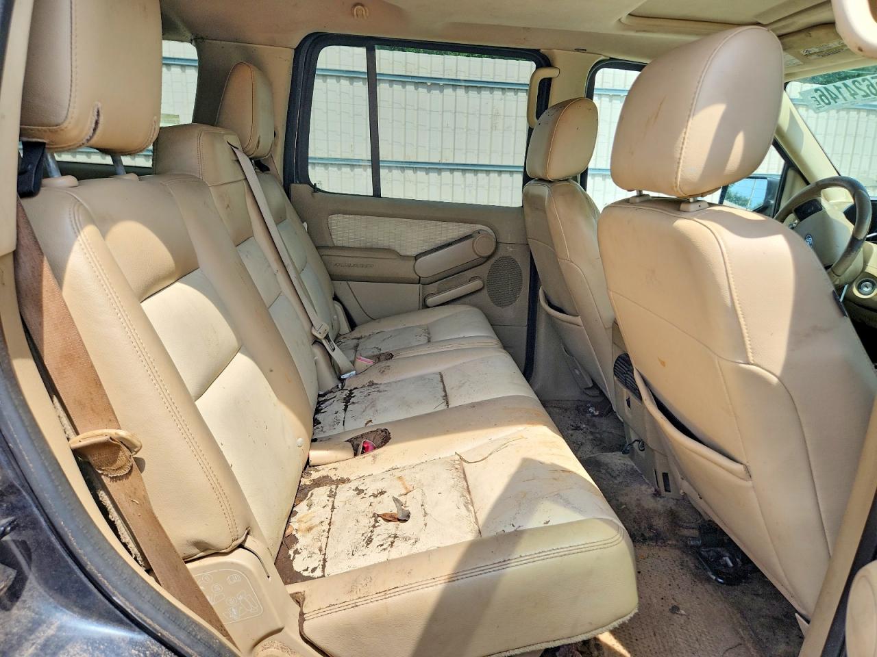 2010 FORD EXPLORER XLT photo 31