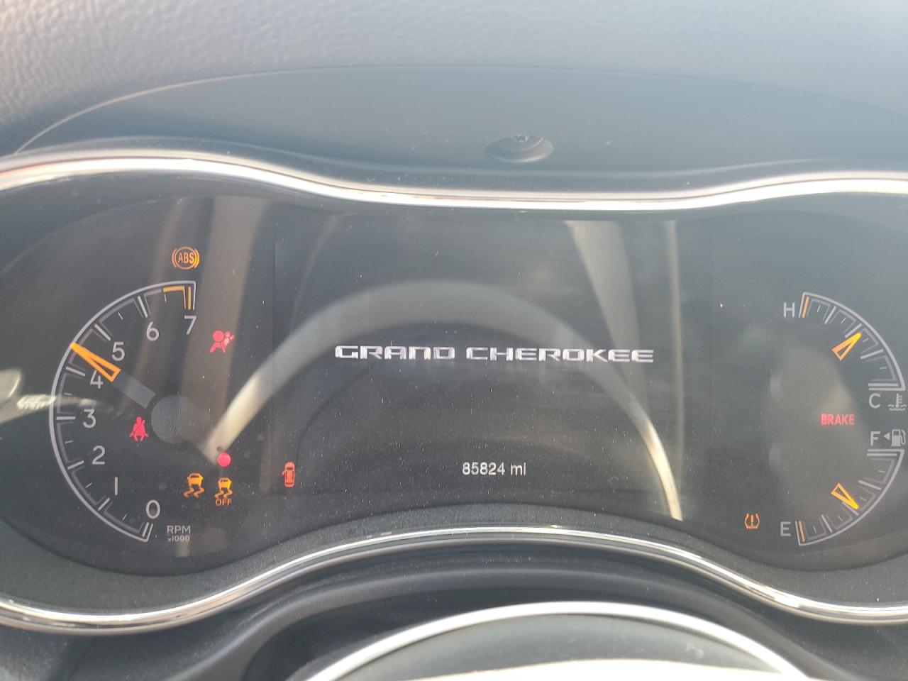 2018 JEEP GRAND CHEROKEE LAREDO photo 17