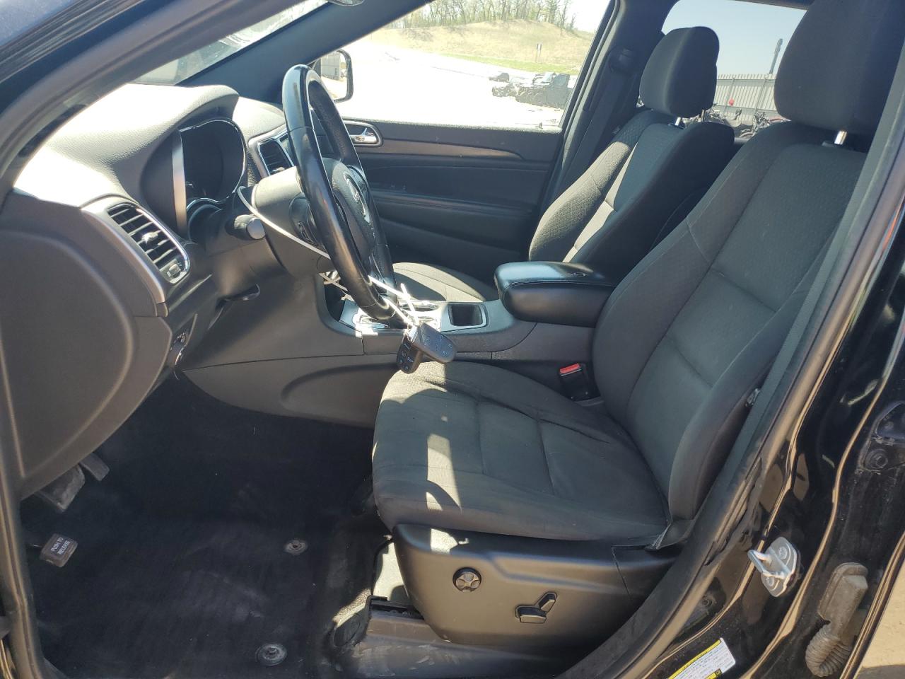 2018 JEEP GRAND CHEROKEE LAREDO photo 13