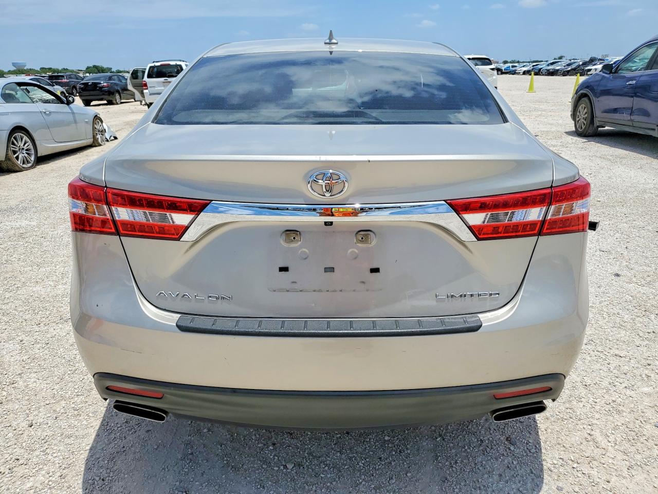 2013 TOYOTA AVALON LIMITED photo 6