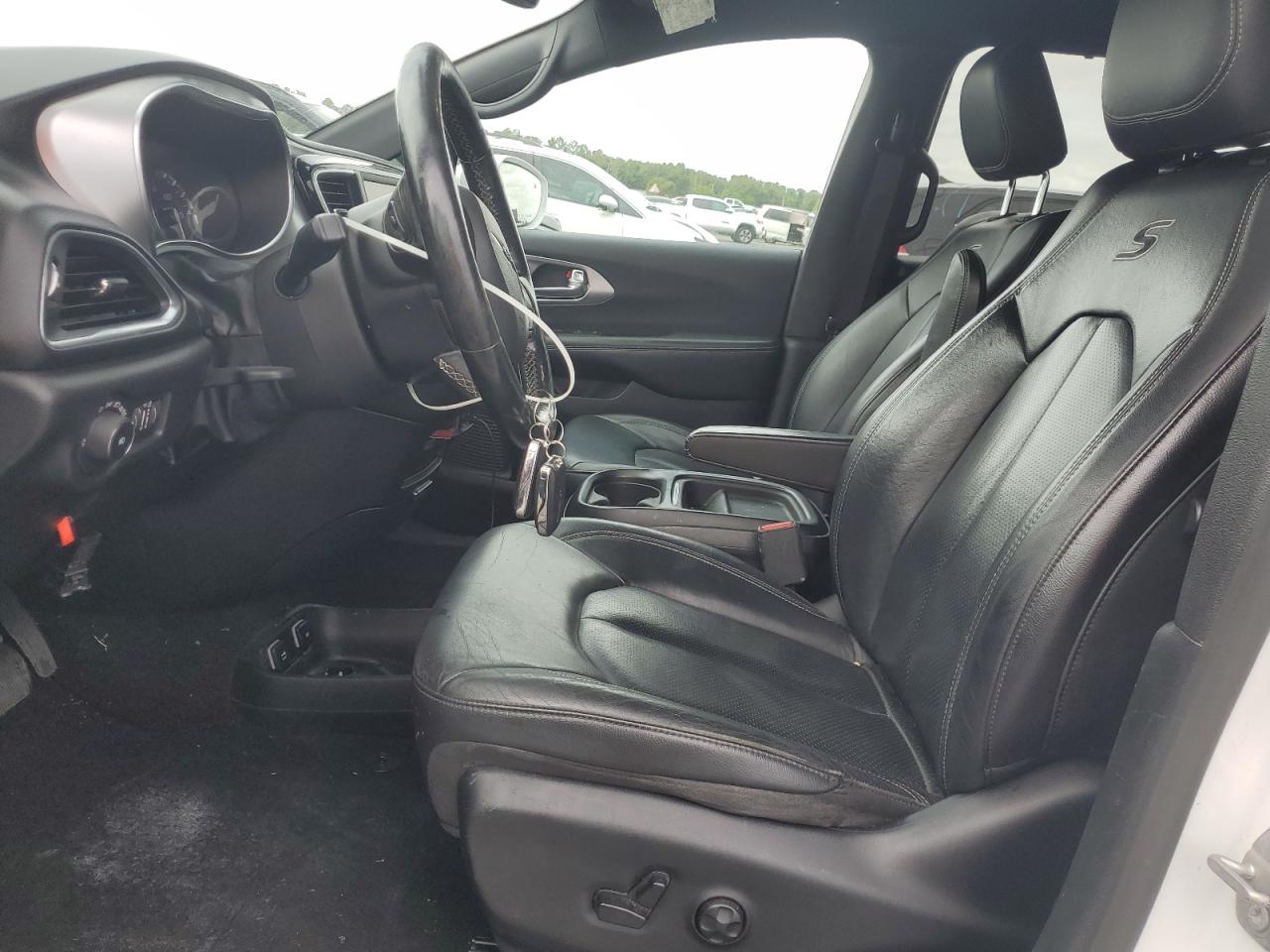 2019 CHRYSLER PACIFICA TOURING L photo 13
