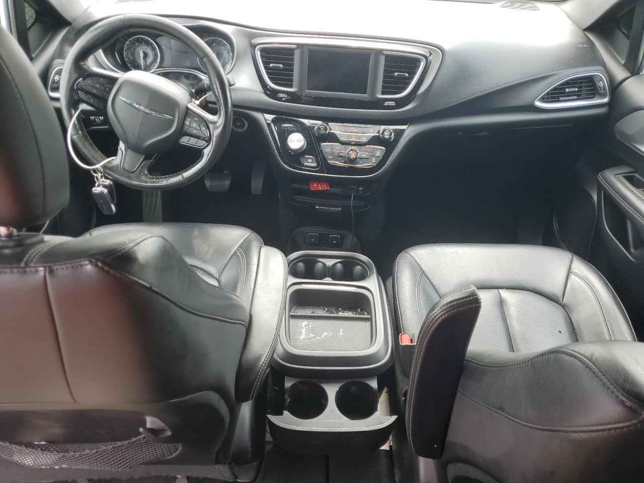 2019 CHRYSLER PACIFICA TOURING L photo 15