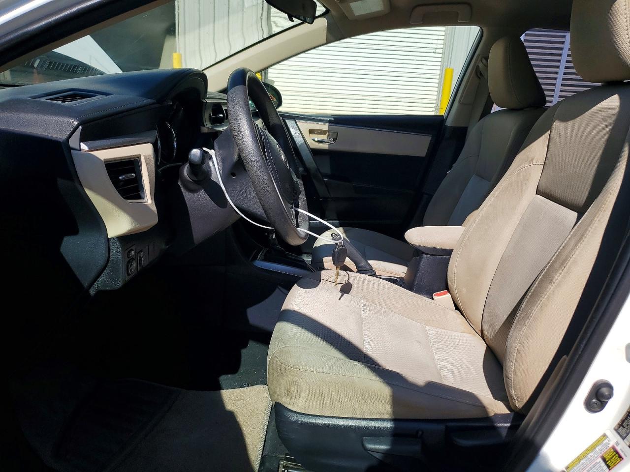 2016 TOYOTA COROLLA LE photo 13