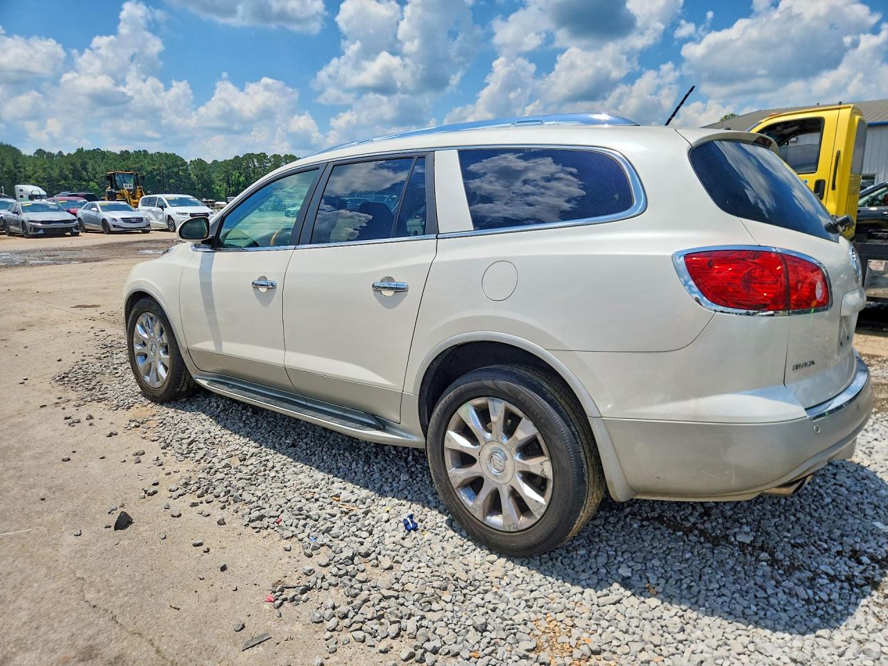 2010 BUICK ENCLAVE CXL photo 4
