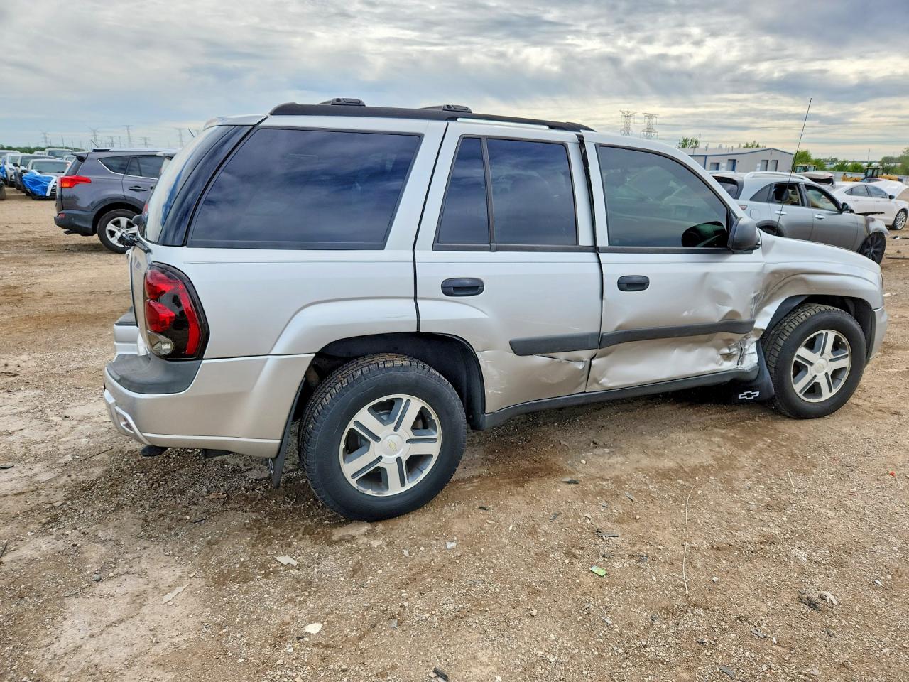 2005 CHEVROLET TRAILBLAZER LS photo 5