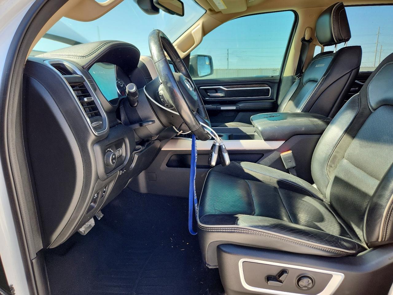 2019 RAM 1500 LARAMIE photo 19