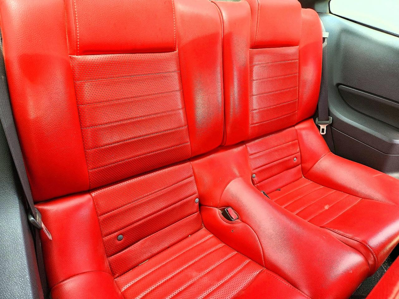 2005 FORD MUSTANG photo 19