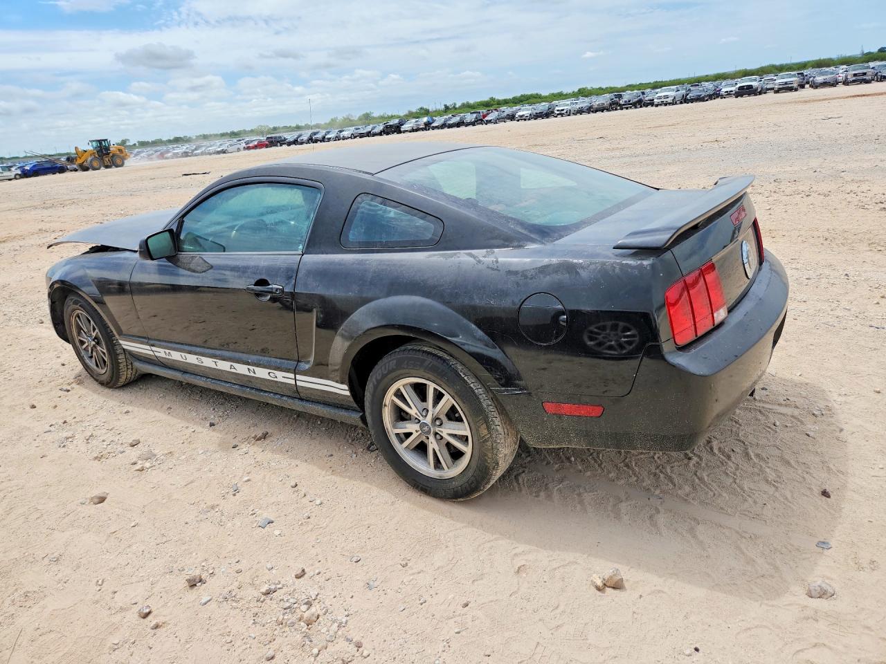2005 FORD MUSTANG photo 3