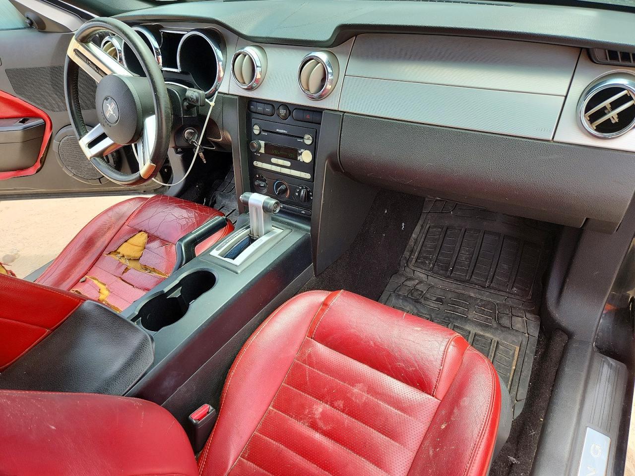 2005 FORD MUSTANG photo 15