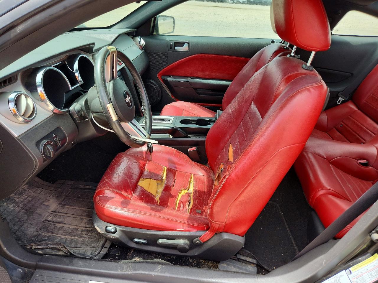 2005 FORD MUSTANG photo 13