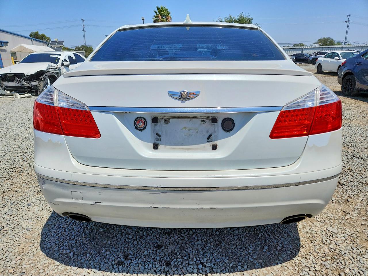 2011 HYUNDAI GENESIS 3.8L photo 16