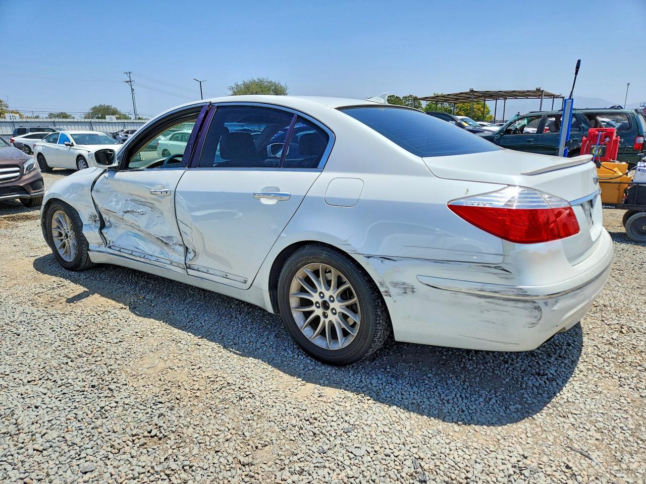 2011 HYUNDAI GENESIS 3.8L photo 4