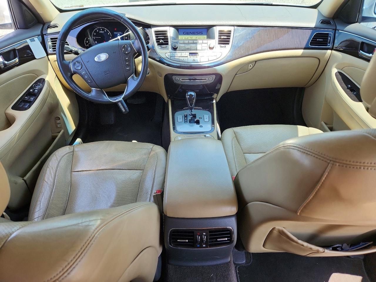 2011 HYUNDAI GENESIS 3.8L photo 22