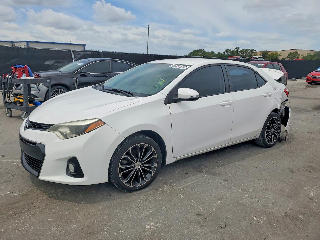 2016 TOYOTA COROLLA