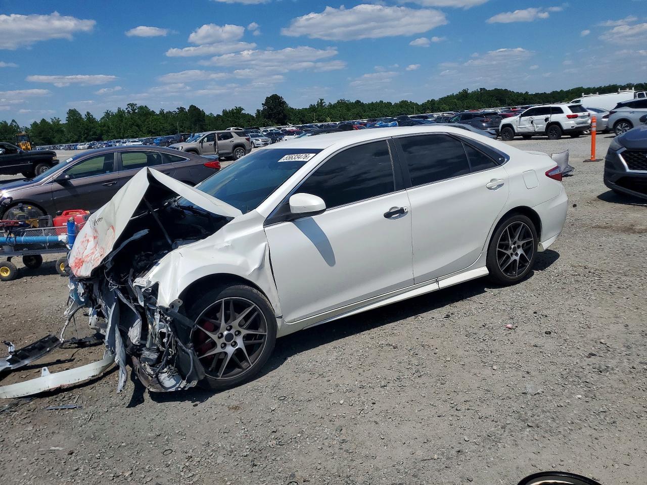 2016 TOYOTA CAMRY