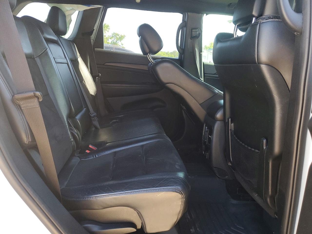 2019 JEEP GRAND CHEROKEE LAREDO photo 31